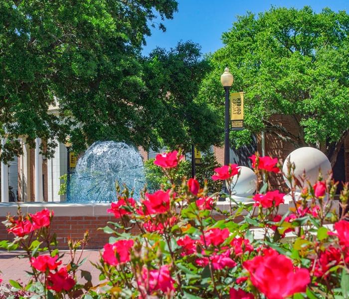 the fountain at the hub